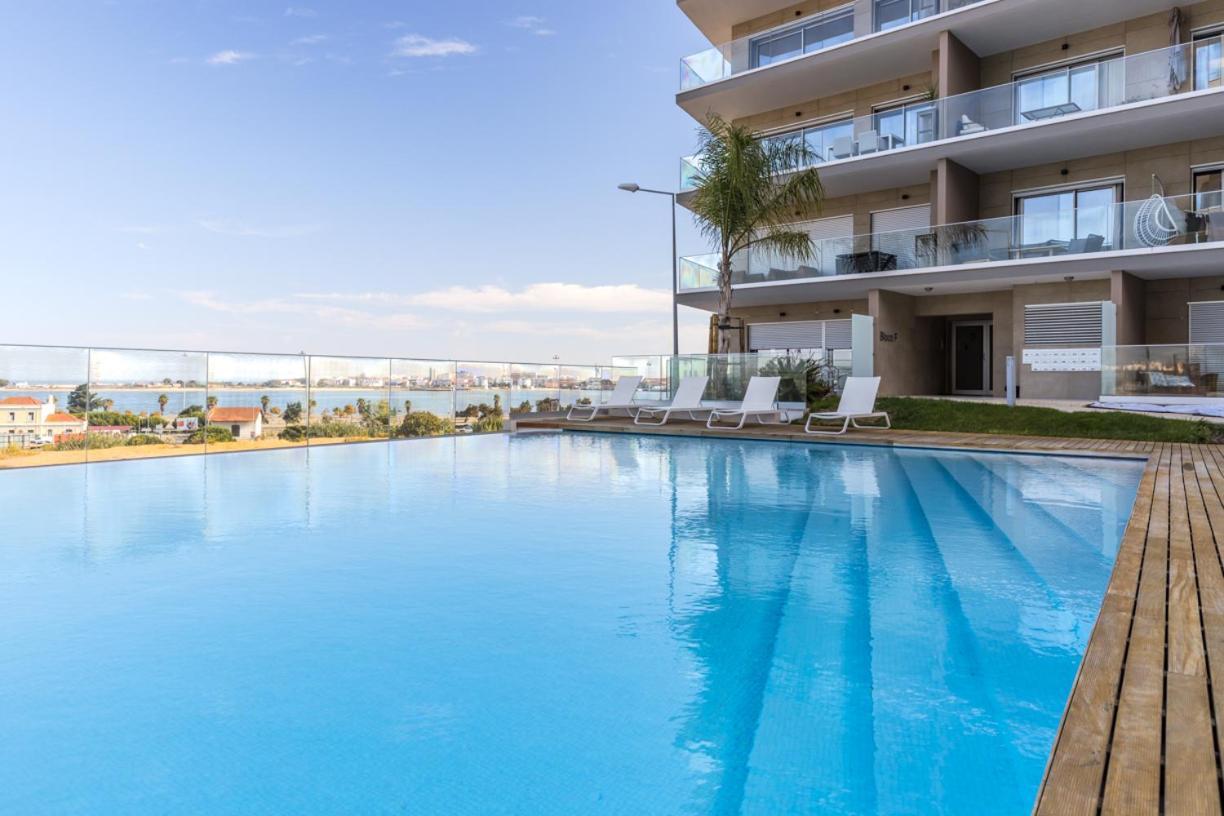Villa Famille Seixal  Exteriör bild