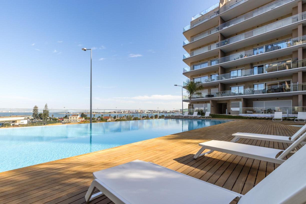 Villa Famille Seixal  Exteriör bild
