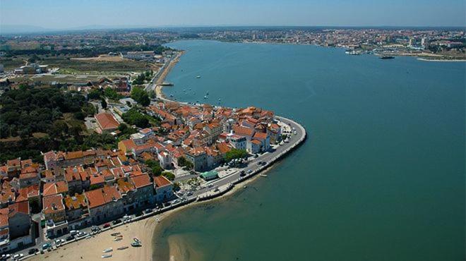 Villa Famille Seixal  Exteriör bild